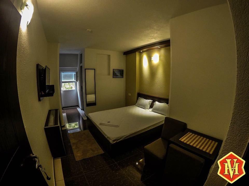 Hotel Millenium2 พริเซรน ภายนอก รูปภาพ