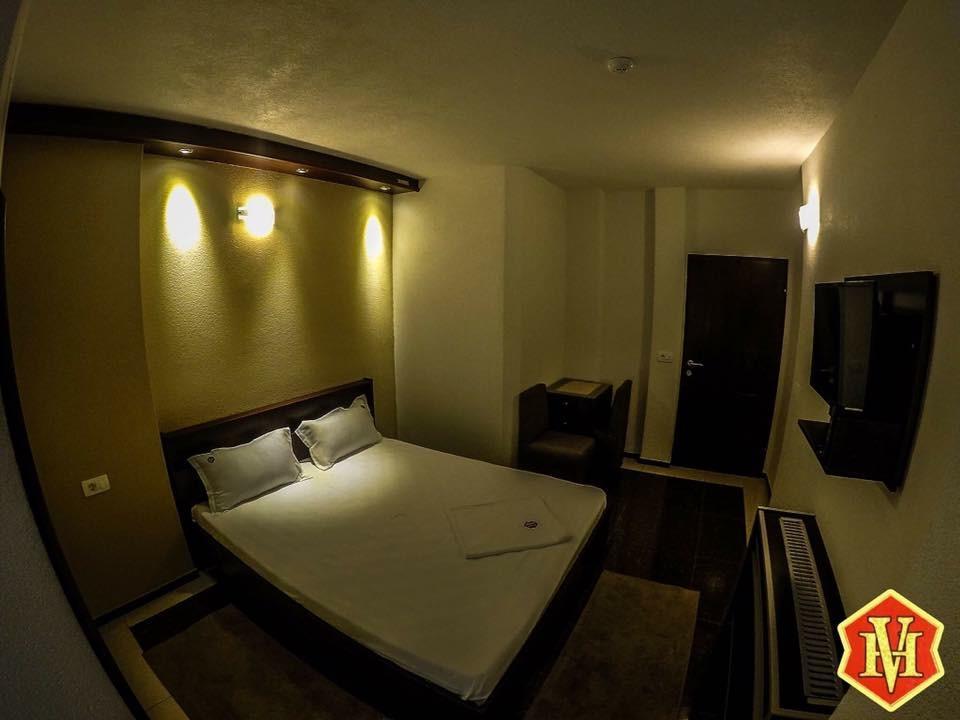 Hotel Millenium2 พริเซรน ภายนอก รูปภาพ